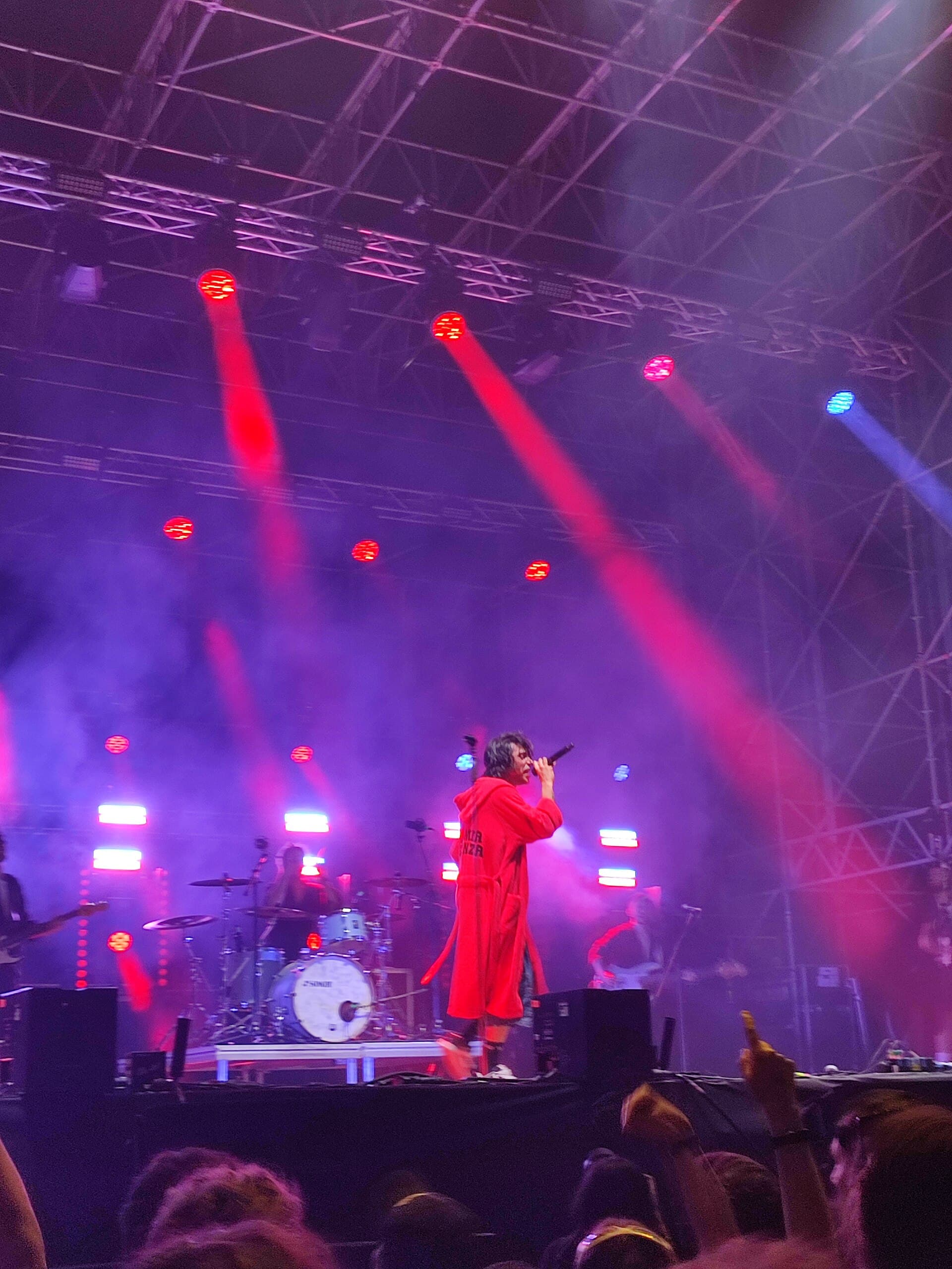NASKA in accappatoio rosso al pre-show dello Slam Dunk Italy, Bellaria-Igea Marina, 1 giugno 2023.